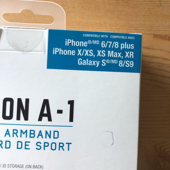 NWT Merkury Sport Armband for phone - Picture 4 of 7